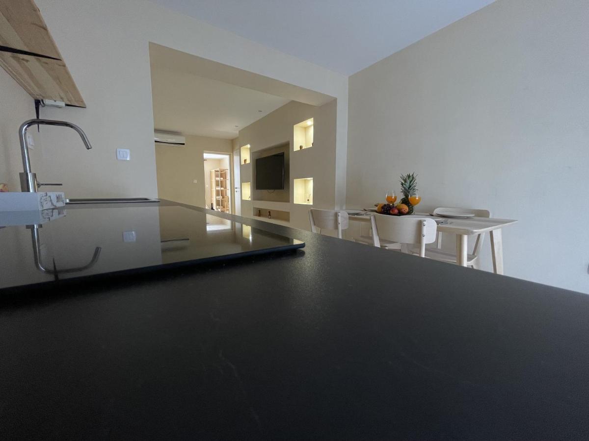 Cozy Apartment Matijas With Private Parking And Terrace Split Bagian luar foto